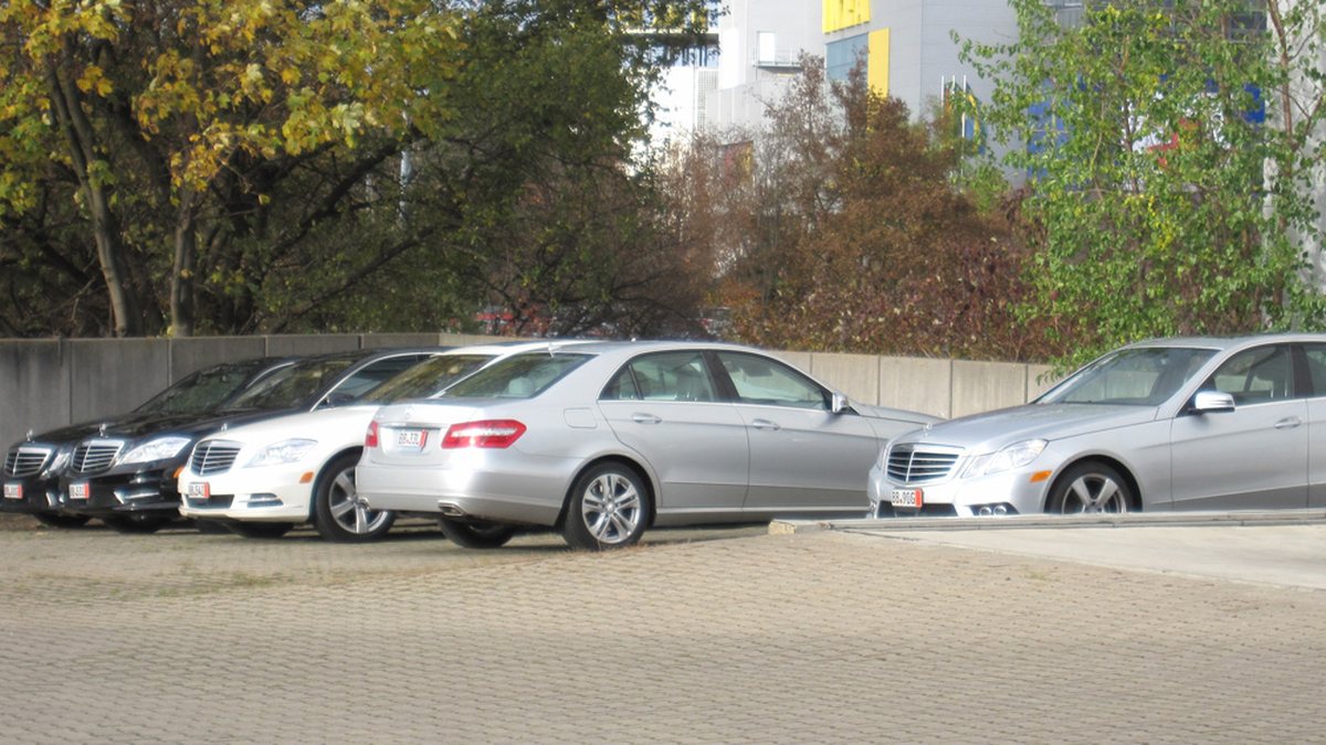 Mercedes-Benz E550 Luxury (US, European Delivery) (5397509684)