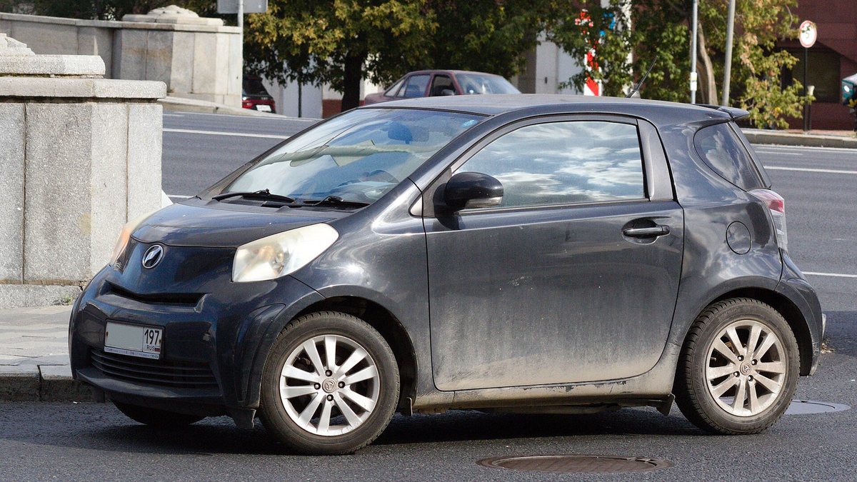 Moscow, Toyota IQ black, Sept 2025 01